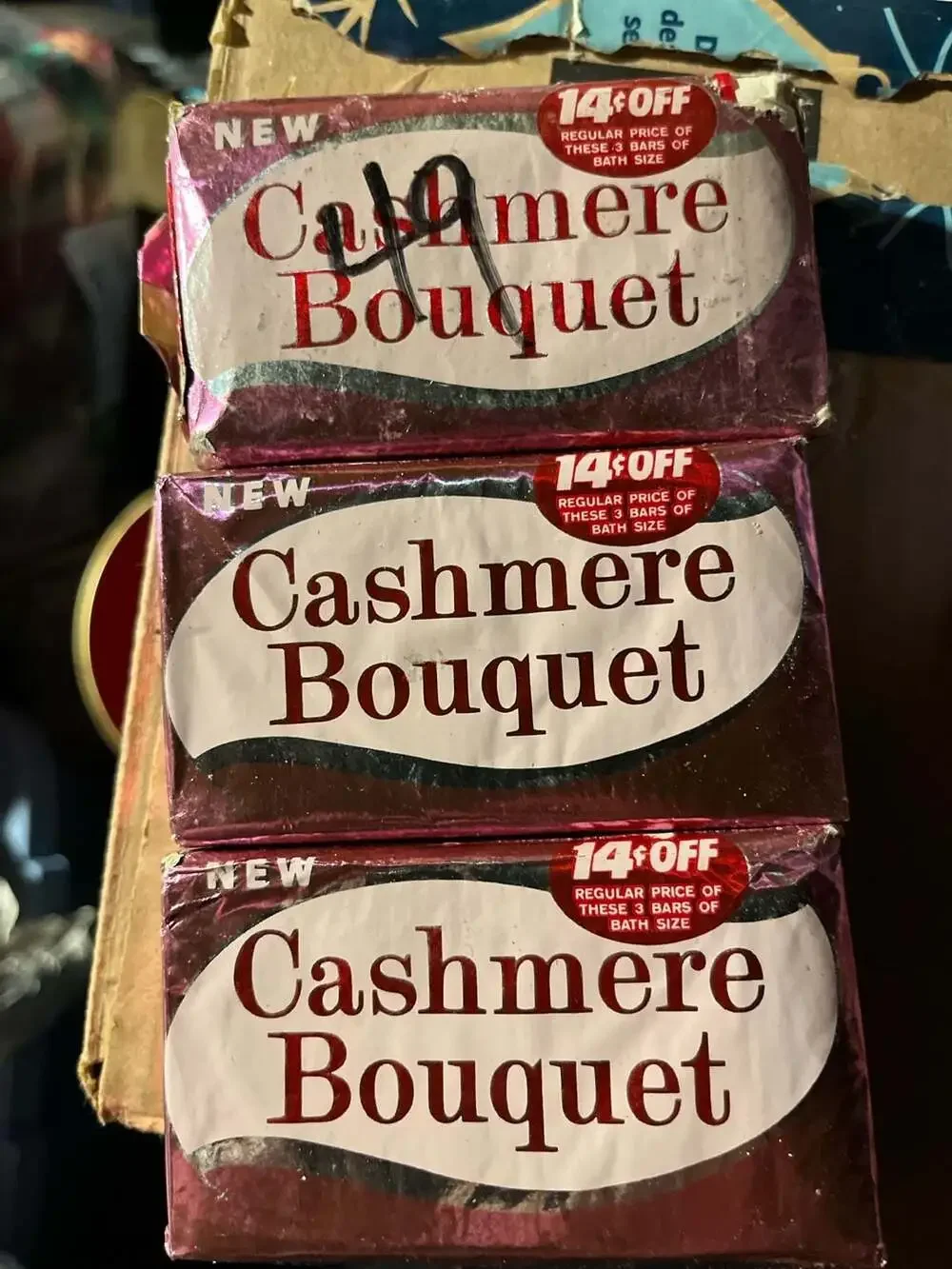 Vintage Cashmere Bouquet Mild Beauty Bath Soap Bars (Set of 3)